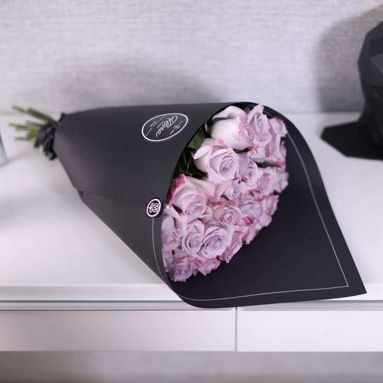 Букет из 25 роз "Purple" BLVCK