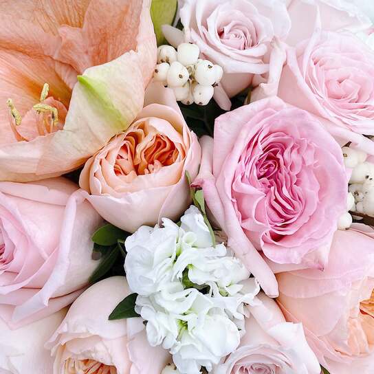 Букет "Peach Cream" шляпной коробке Grand Mini GREEN Фото 3