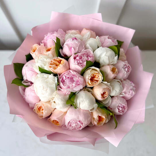 Микс пионов и чайных роз (31 шт)