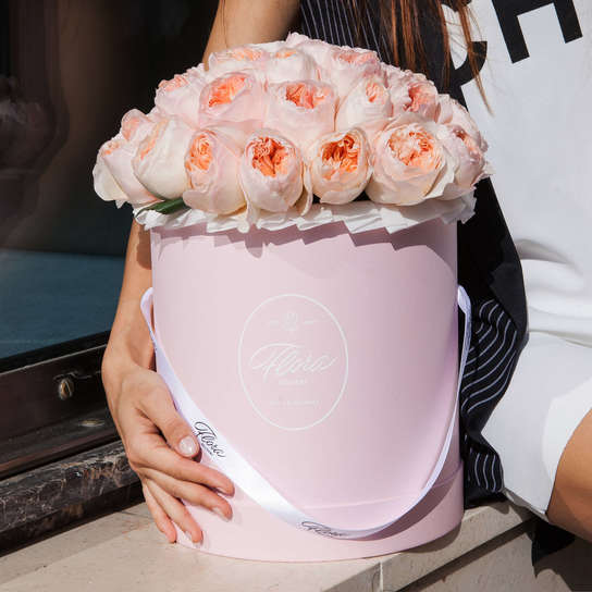 Шляпная коробка Grand "Розы Austin Juliet" PINK