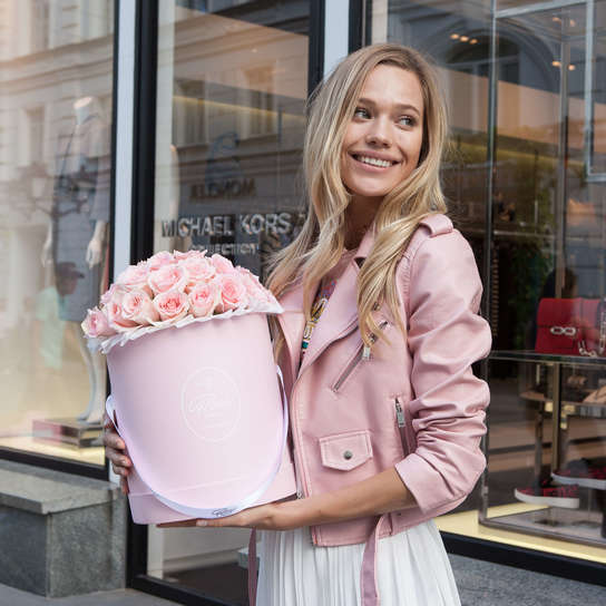 Шляпная коробка Grand с розовыми розами PINK