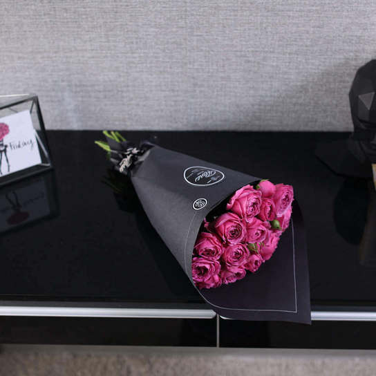 Букет из 15 роз "Misty Bubbles" BLVCK