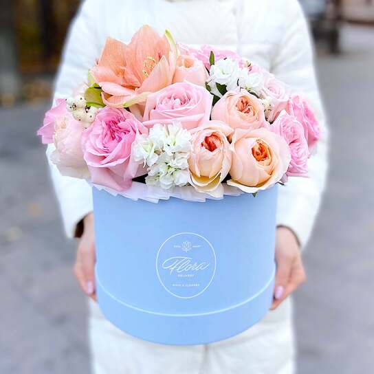 Букет "Peach Cream" шляпной коробке Grand Mini BLUE