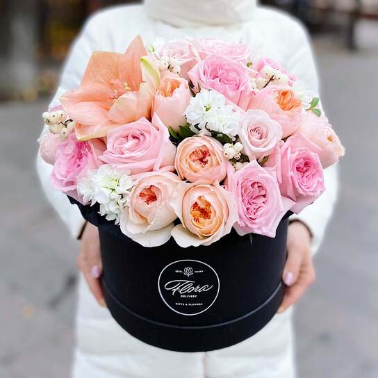 Букет "Peach Cream" шляпной коробке Grand Mini BLVCK Фото 2