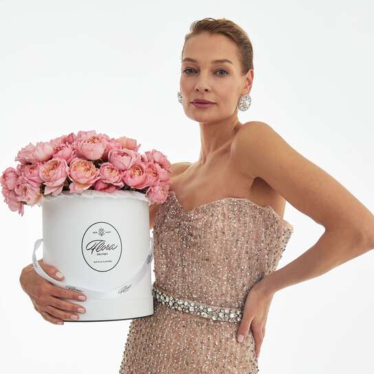 Шляпная коробка Grand "Розы кустовые персиковые Juliet" WHITE