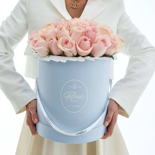 Шляпная коробка Grand "Розы розовые Senorita" BLUE