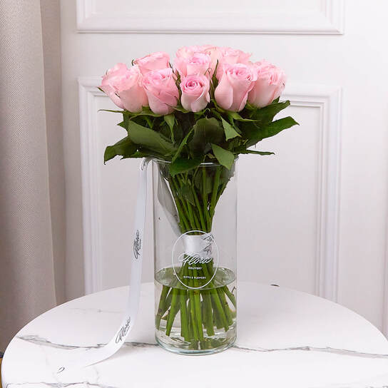 Букет из 25 роз "Pink Kenya" в вазе