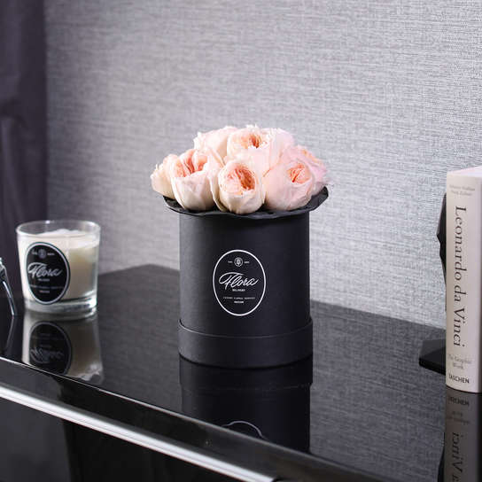 Шляпная коробка Demi "Розы Austin Juliet" BLVCK