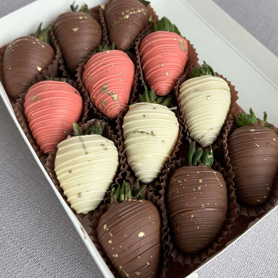 Набор клубники  "Шоколадное Трио" 9/12 шт