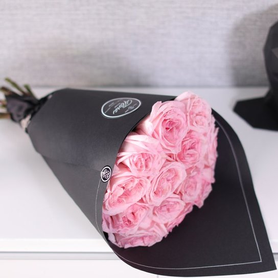 Букет из 15 роз "Pink OHara" BLVCK