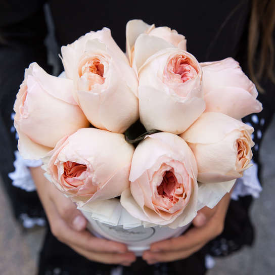 Шляпная коробка Demi "Розы Austin Juliet" WHITE