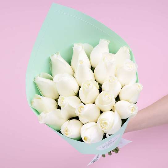 Букет 25 роз "Proud" GREEN