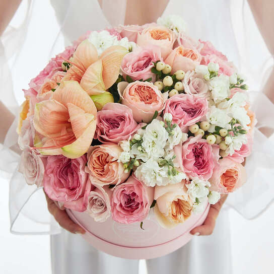 Букет "Peach Cream" шляпной коробке Grand Mini PINK