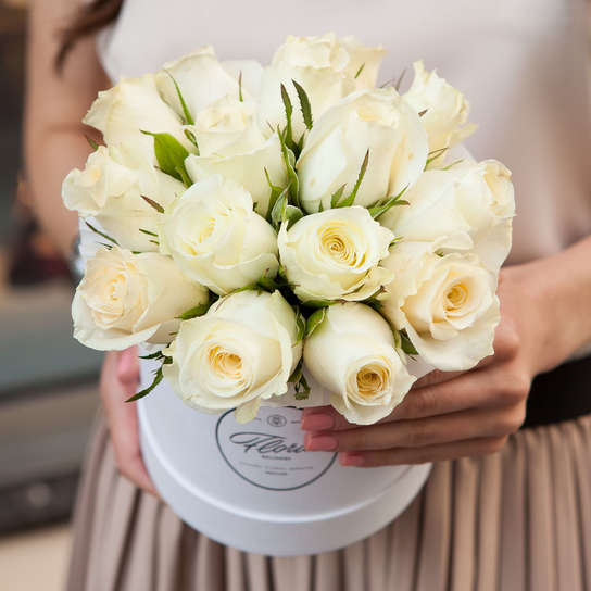 Шляпная коробка Demi "Розы Кения White" WHITE