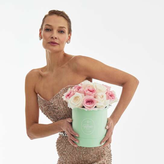 Шляпная коробка Petit "Микс садовых роз O'Hara"