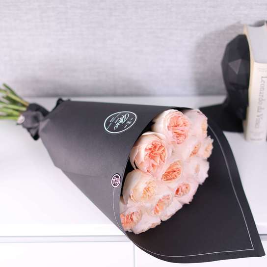 Букет из 15 роз "Austin Juliet" BLVCK