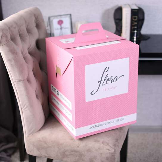 Букет из 25 роз "Proud" в вазе сфера