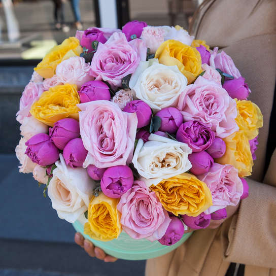 Букет "Clare" в шляпной коробке Grand Mini GREEN