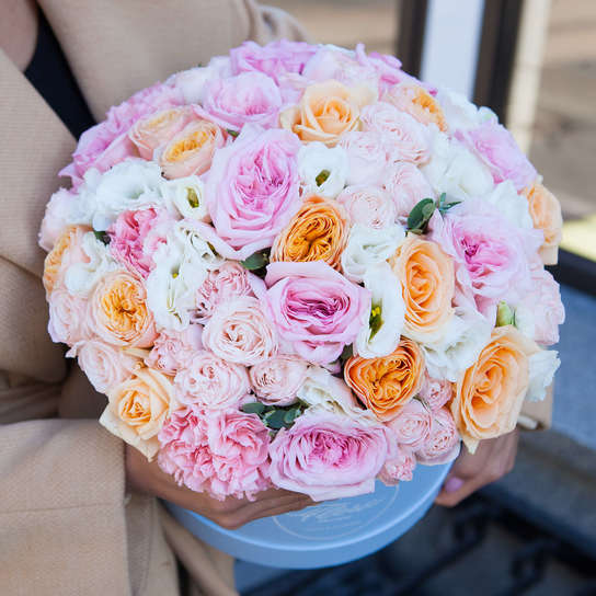 Букет "Adele" шляпной коробке Grand Mini BLUE