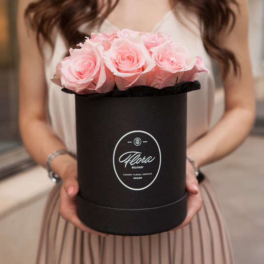 Шляпная коробка Demi "Розы Кения Pink" BLVCK