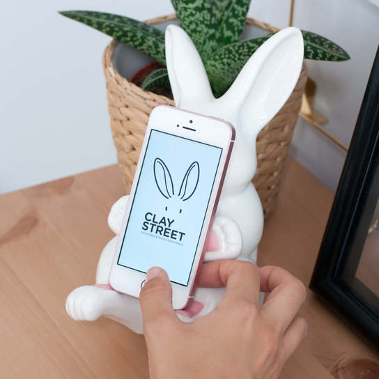 Кролик-держатель для телефона