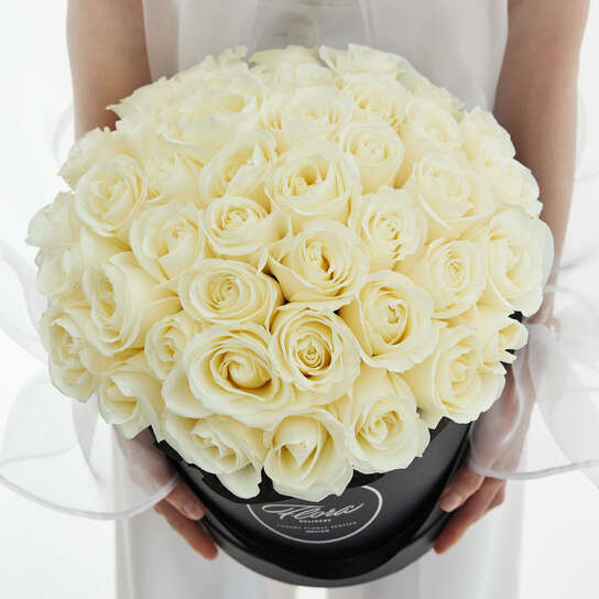 Шляпная коробка Grand "Розы Proud" BLVCK