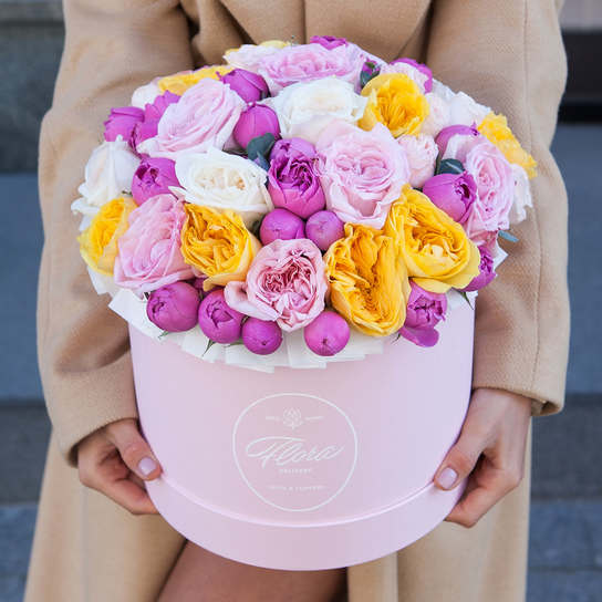 Букет "Clare" в шляпной коробке Grand Mini PINK