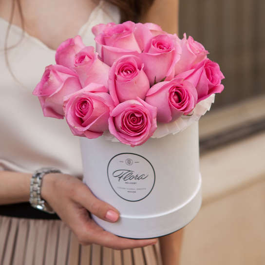 Шляпная коробка Demi "Розы Кения Cherry" WHITE