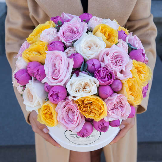 Букет "Clare" в шляпной коробке Grand Mini WHITE