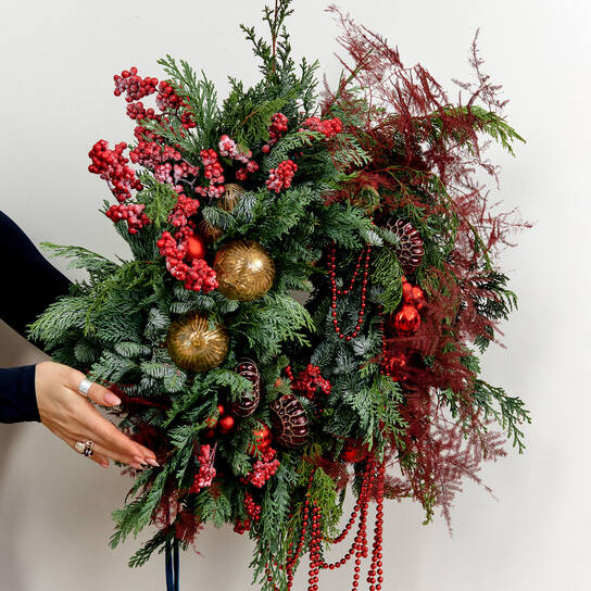 Венок новогодний "Рубин"