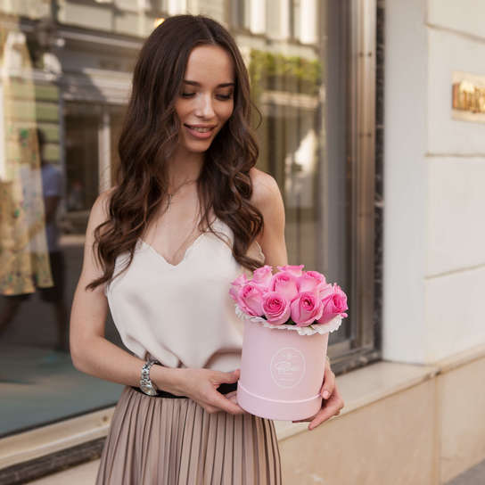 Шляпная коробка Demi "Розы Кения Cherry" PINK