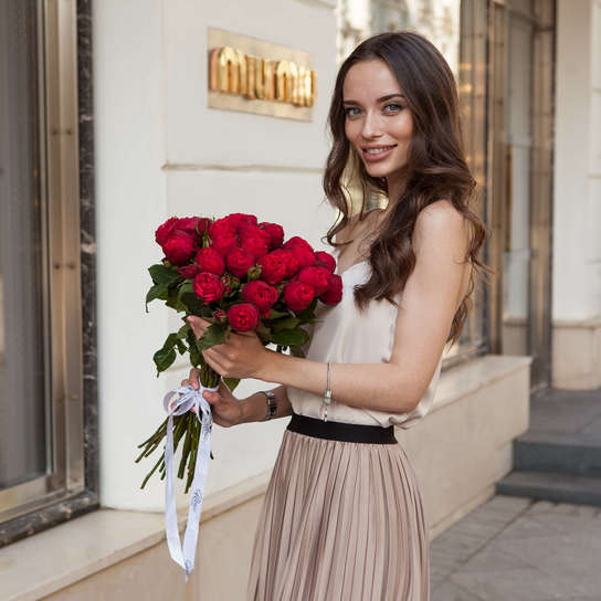 Букет из 25 роз "Red Piano"