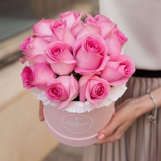 Шляпная коробка Demi "Розы Кения Cherry" PINK