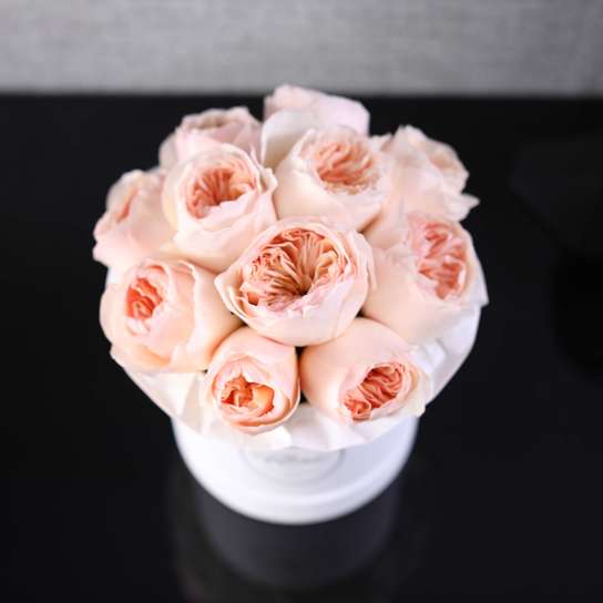 Шляпная коробка Demi "Розы Austin Juliet" WHITE