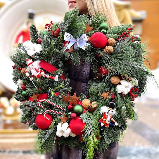 Венок новогодний "Щелкунчик"