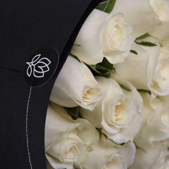 Букет из 35 роз "White Kenya" BLVCK Фото 4