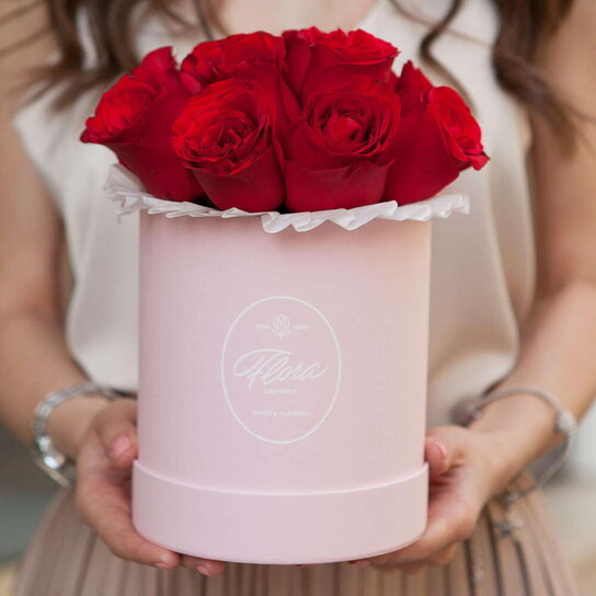 Шляпная коробка Demi "Розы Кения Red" PINK