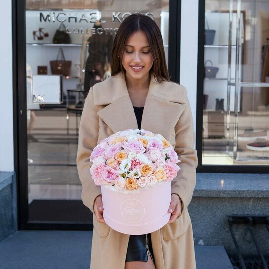 Букет "Adele" шляпной коробке Grand Mini PINK Фото 3
